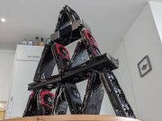 Persetan, saya sedang membangun rumah dari kartu grafis