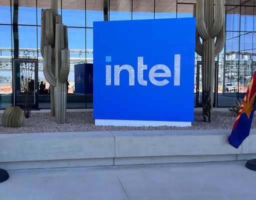Intel mencoba masuk ke pasar AI sekali lagi, namun kali ini menghindari dominasi Nvidia dalam pelatihan dengan melakukan inferensi
