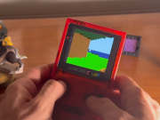 YouTuber menjalankan Minecraft dengan Game Boy Color asli, dan bahkan terlihat dapat dimainkan